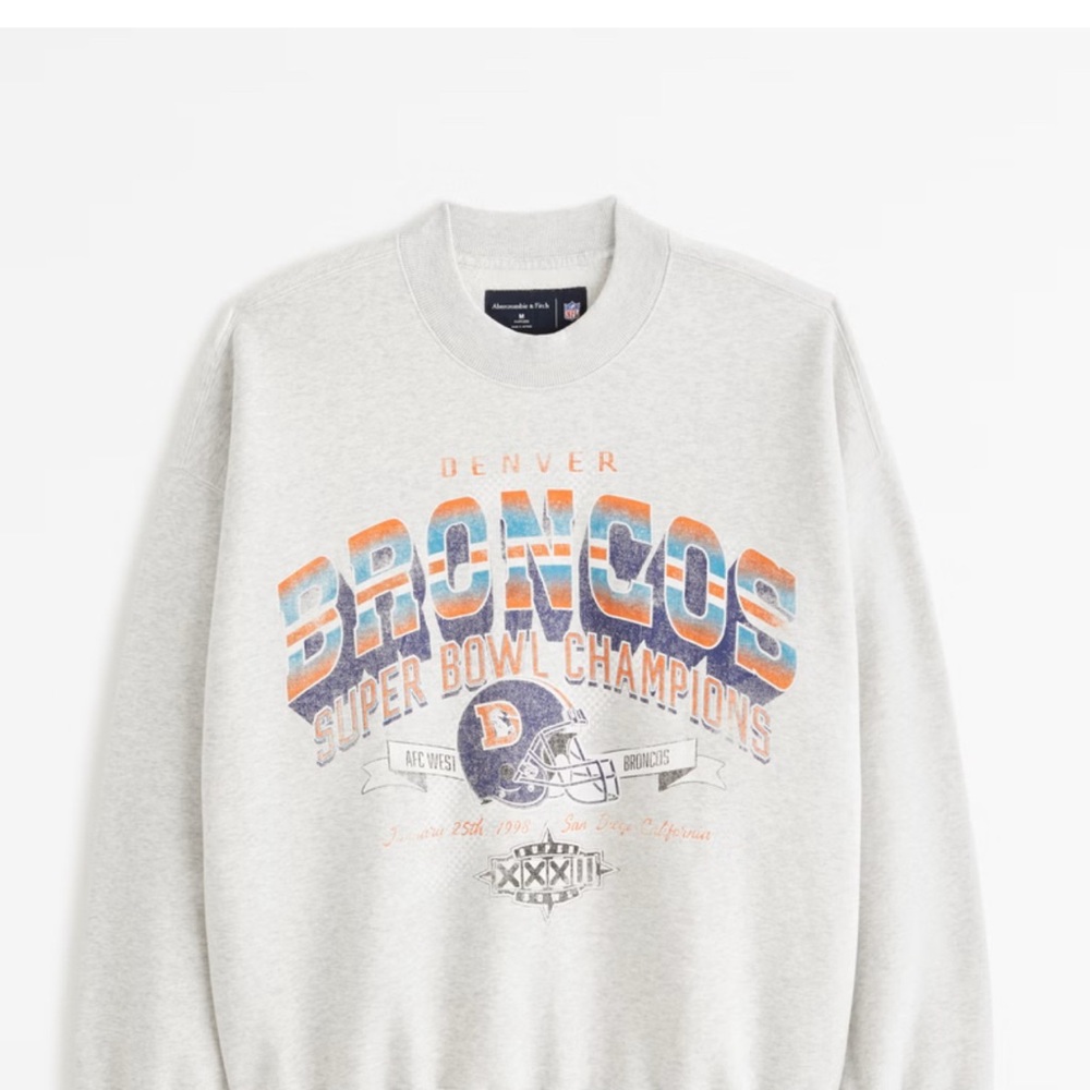 Abercrombie & Fitch Gray Crewneck Sweater